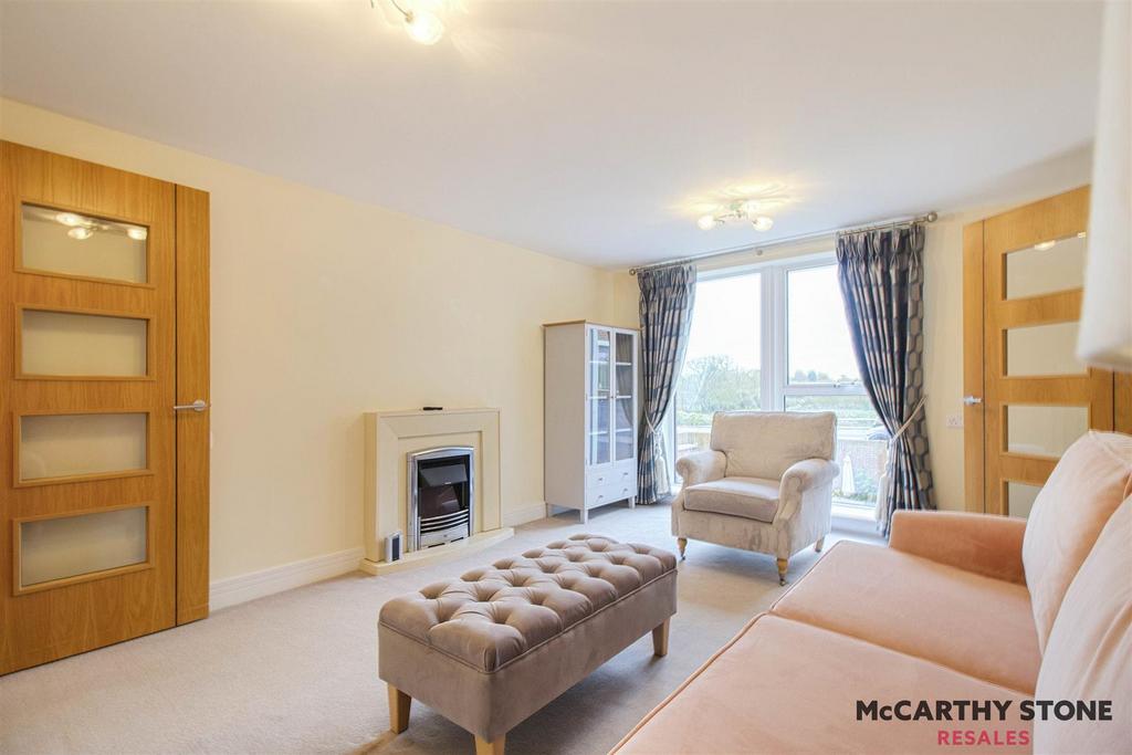11 living room.jpg