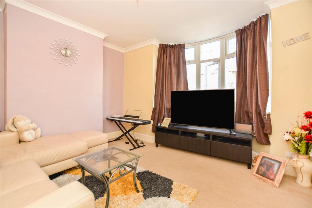Auckland Road, Scunthorpe 3 bed semidetached house £155,000