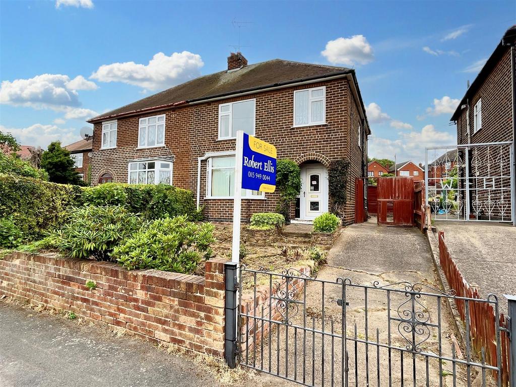 St. Helens Crescent, Trowell, Nottingham 3 bed semidetached house for sale £225,000