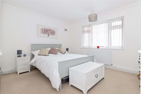 134 Alinora Crescent, Goring By Sea, Worthing, BN12 4HJ