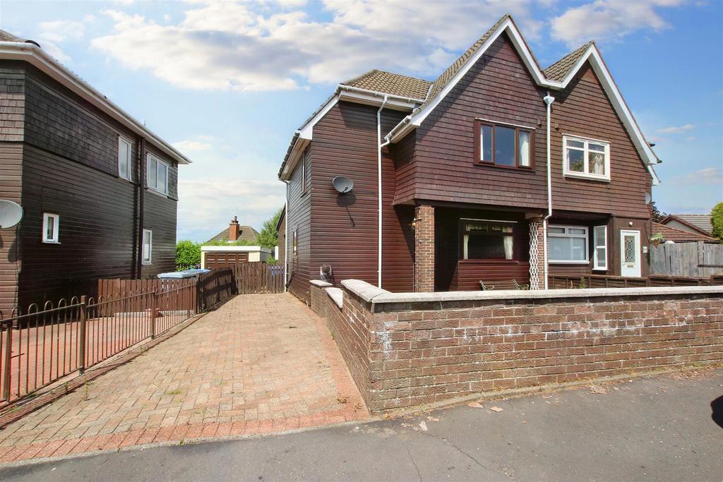 Midfield Road, Coalburn, Lanark 2 bed semidetached house £68,000