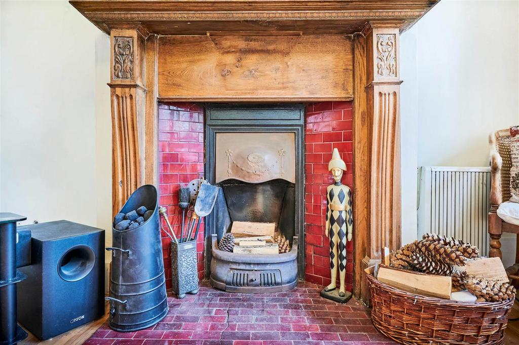 James Anderson - Temple Sheen Road London SW14 7 PY