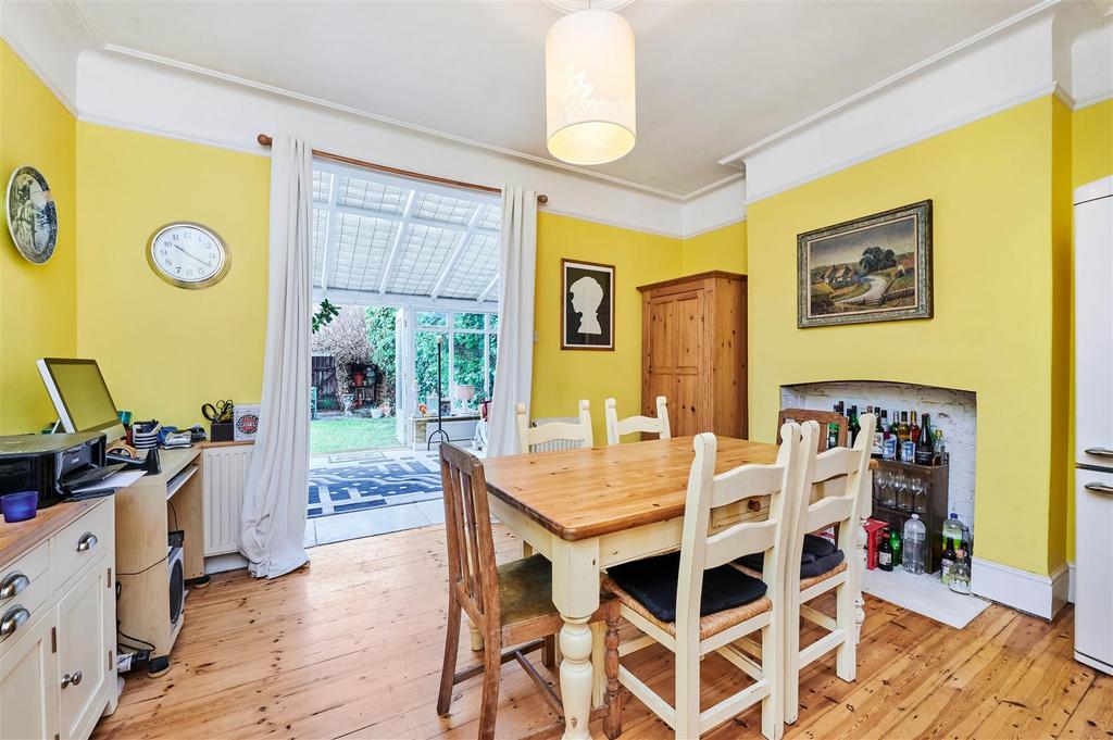 James Anderson - Temple Sheen Road London SW14 7 PY