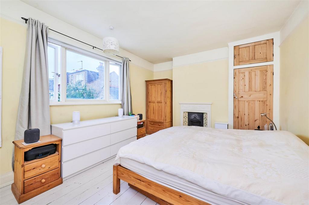 James Anderson - Temple Sheen Road London SW14 7 PY