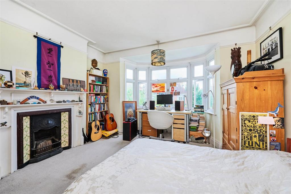 James Anderson - Temple Sheen Road London SW14 7 PY