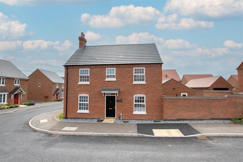 8 Emerald Way, Irthlingborough, Wellingborough, NN9 5GU