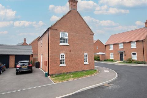 8 Emerald Way, Irthlingborough, Wellingborough, NN9 5GU