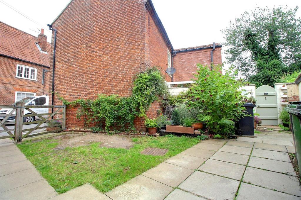 Shared Courtyard Garden