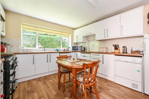 4 bedroom detached house for sale, London Road, Andover