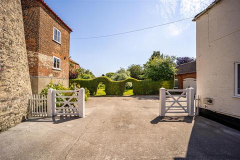 5 bedroom detached house for sale, Mill House, Willoughby Road