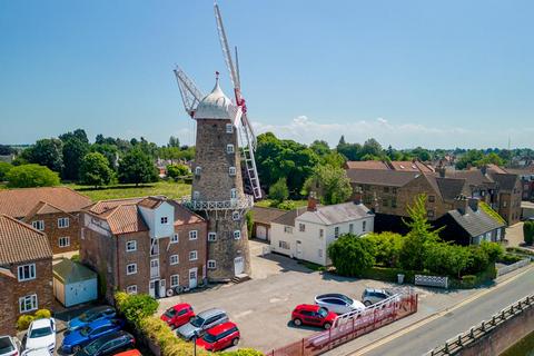 8 bedroom detached house for sale, Maud Foster Mill & Mill House, Willoughby Road