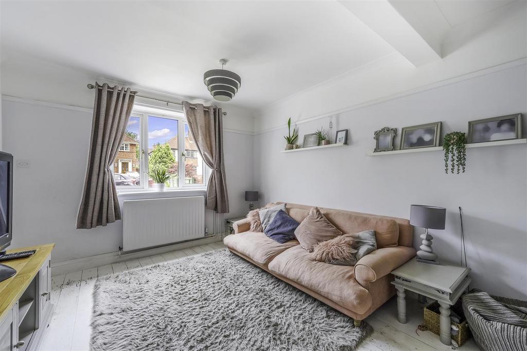 Chapel Way, Epsom 3 bed terraced house for sale £499,950