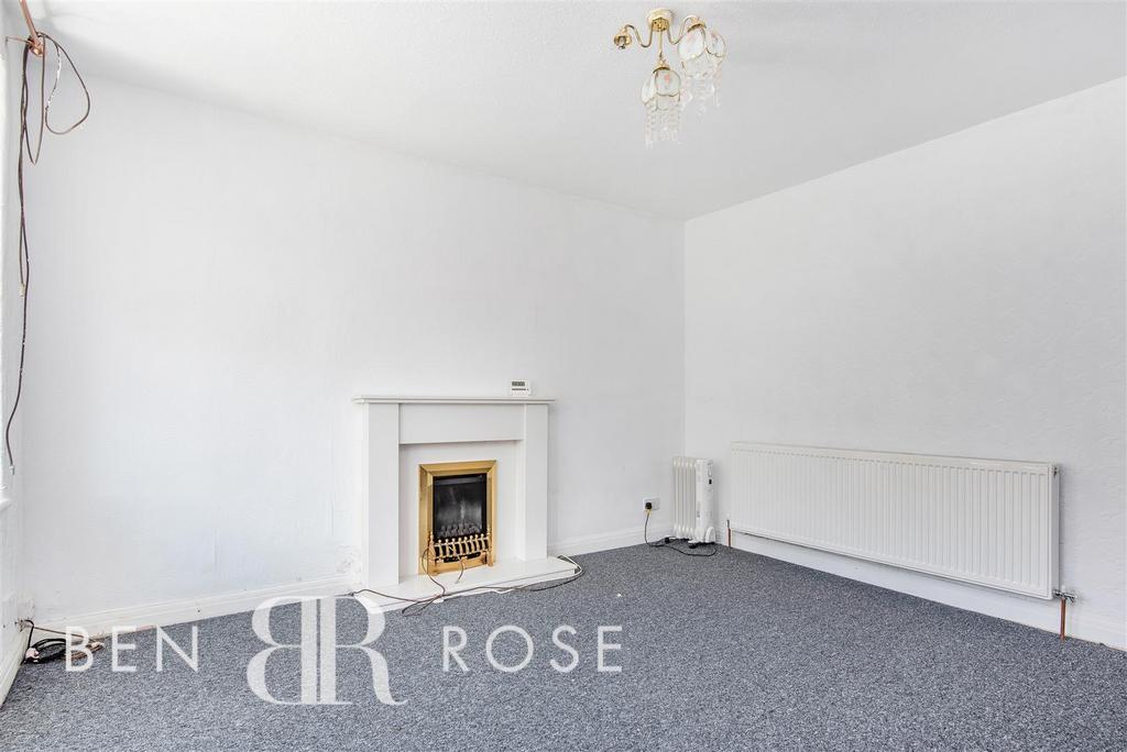 Eaves Green Road, Chorley 3 bed end of terrace house for sale £139,995