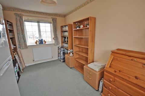 4 Blacksmiths Copse, Hailsham, BN27 3XB