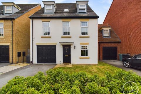 4 bedroom detached house for sale, Renison Court, Leeds