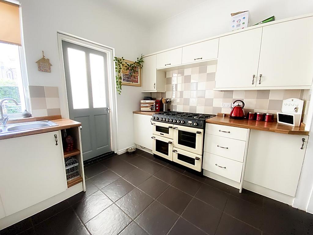 Rosewood Crescent, Walkerville 4 bed semidetached house £239,950