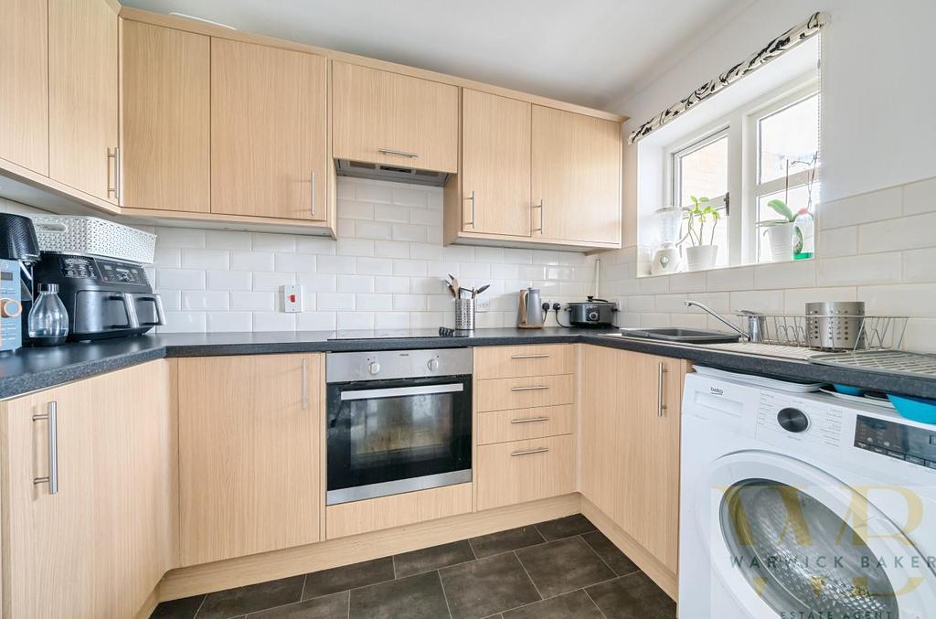 Emerald Quay, ShorehamBySea 2 bed apartment for sale £199,995
