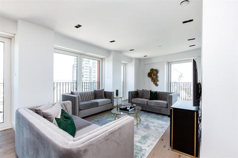 3 bedroom flat for sale, Keybridge Tower, 1 Exchange Gardens, Vauxhall ,London, SW8