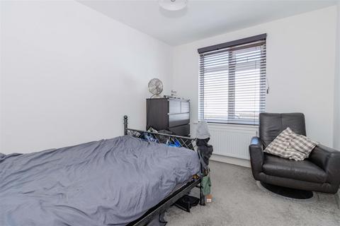 1 bedroom flat for sale, South Street, Lancing