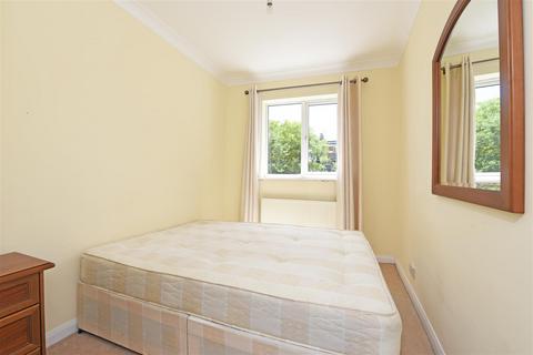 2 bedroom flat to rent, Upper Richmond Road West, East Sheen, SW14