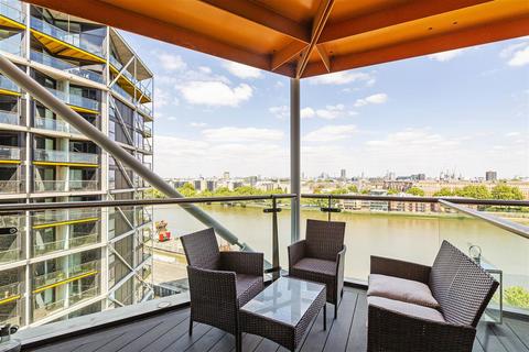 2 bedroom flat for sale, 2 Riverlight Quay, Nine Elms, London, SW11