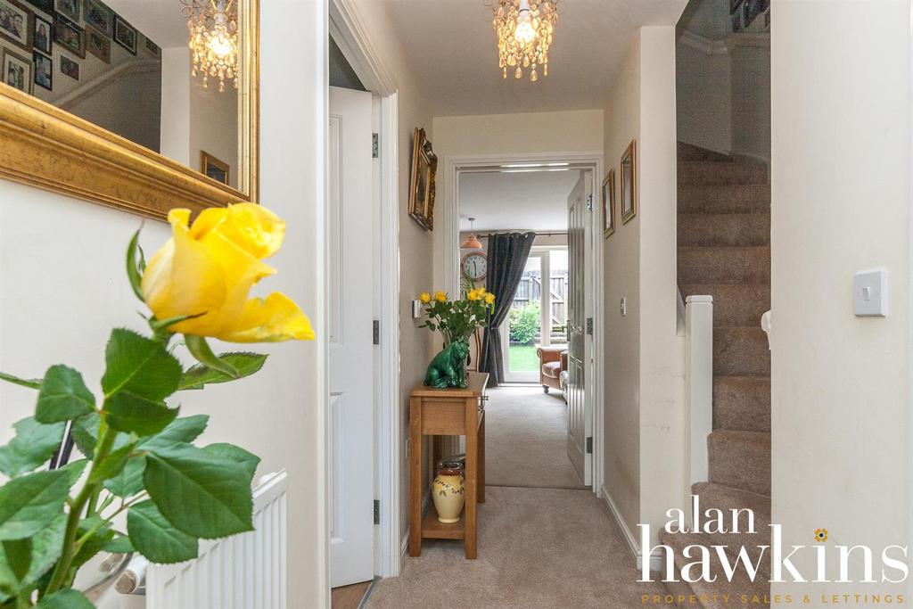 Daisy Brook, Royal Wootton Bassett 3 bed terraced house for sale £315,000