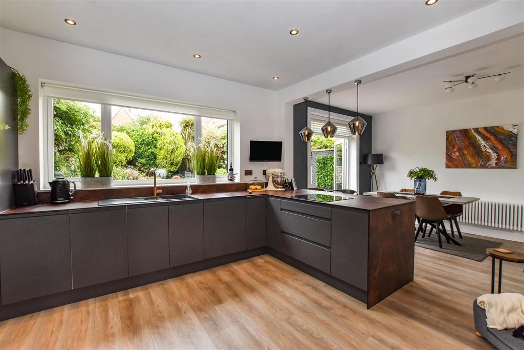 Woodland Drive, Anlaby 3 bed semidetached house for sale £299,950