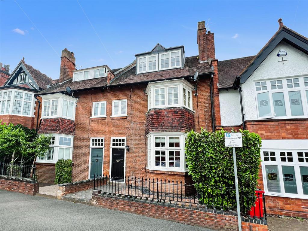 Cape Road, Warwick 4 bed terraced house £800,000