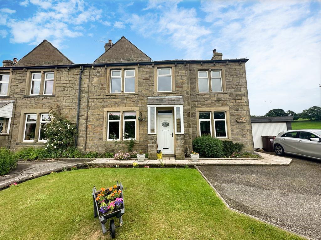 Gisburn Road, Skipton 4 bed semidetached house for sale £450,000