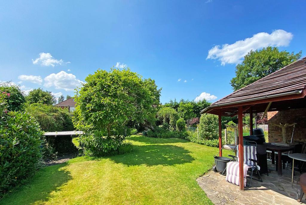 Greenway Road, Timperley 4 bed semidetached house for sale £585,000