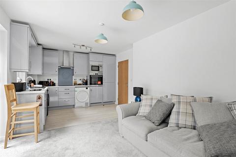 2 bedroom flat for sale, Kings Road, Evesham