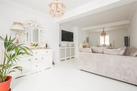 69 Church Road, Bulphan, Upminster, RM14 3RT