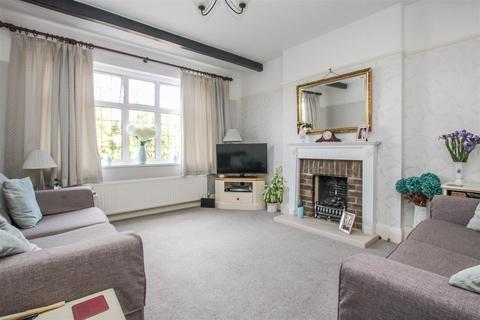 1 Weald Close, Brentwood, CM14 4QU