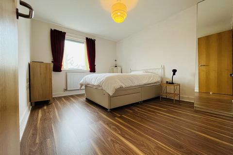 2 bedroom duplex to rent, King Edwards Wharf, Sheepcote Street