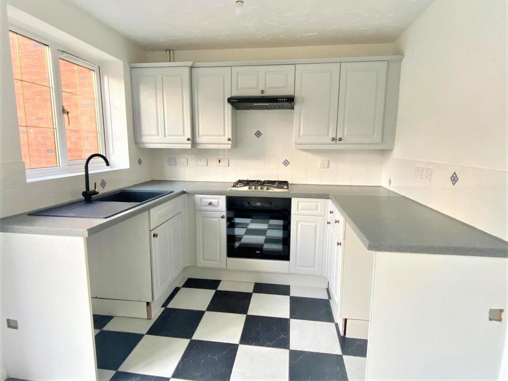 Rannoch Drive, Stockingford, Nuneaton 3 bed terraced house £850 pcm