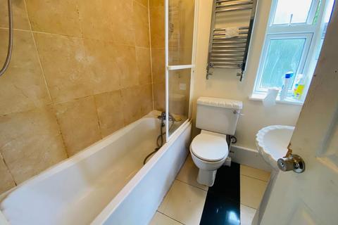 97 Wheatfield Road, Northampton, NN3 2ND