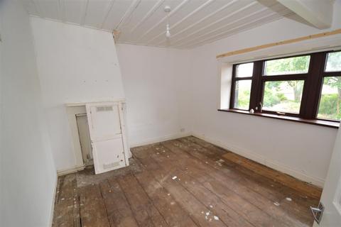 43 Back Lane, Queensbury, Bradford, BD13 1HB