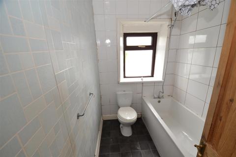 43 Back Lane, Queensbury, Bradford, BD13 1HB