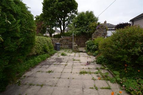 43 Back Lane, Queensbury, Bradford, BD13 1HB