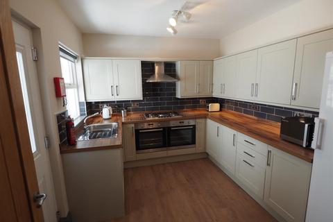 1 bedroom in a house share to rent, Aynam Road, Kendal