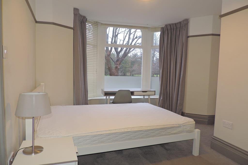 Bedroom resized.jpg
