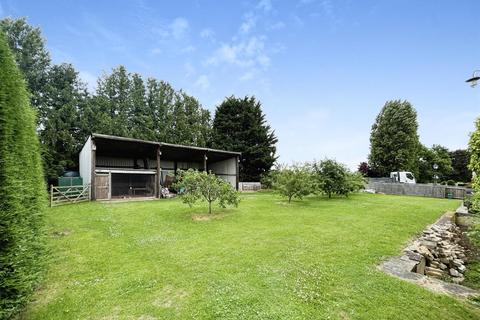 10 bedroom cottage for sale, Banbury Road, Lighthorne