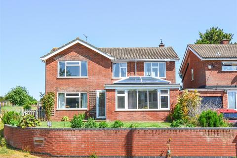 3 bedroom detached house for sale, High Street, Marsham