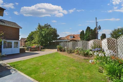 3 bedroom detached house for sale, High Street, Marsham