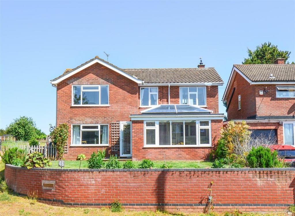 High Street, Marsham 3 bed detached house for sale £392,000