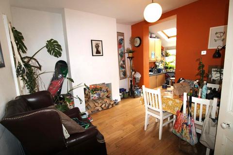 18 Eve Road, Bristol, BS5 0JX