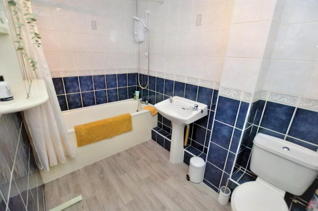 Family bathroom