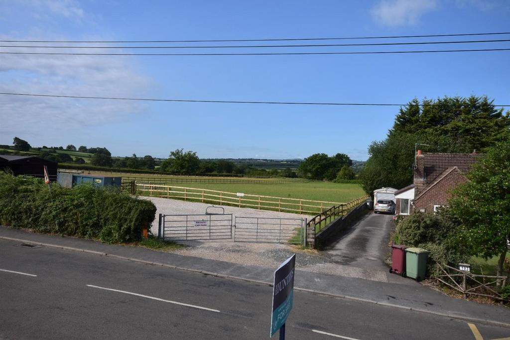 Rupert Street, Lower Pilsley, Chesterfield, S45 8DE 2 bed terraced house for sale £130,000