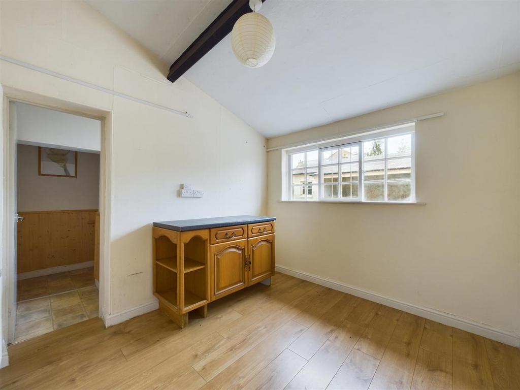 Annexe  cloakroom