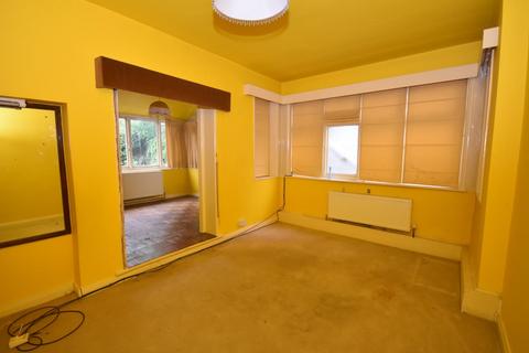 39 Ashgate Road, Chesterfield, S40 4AG